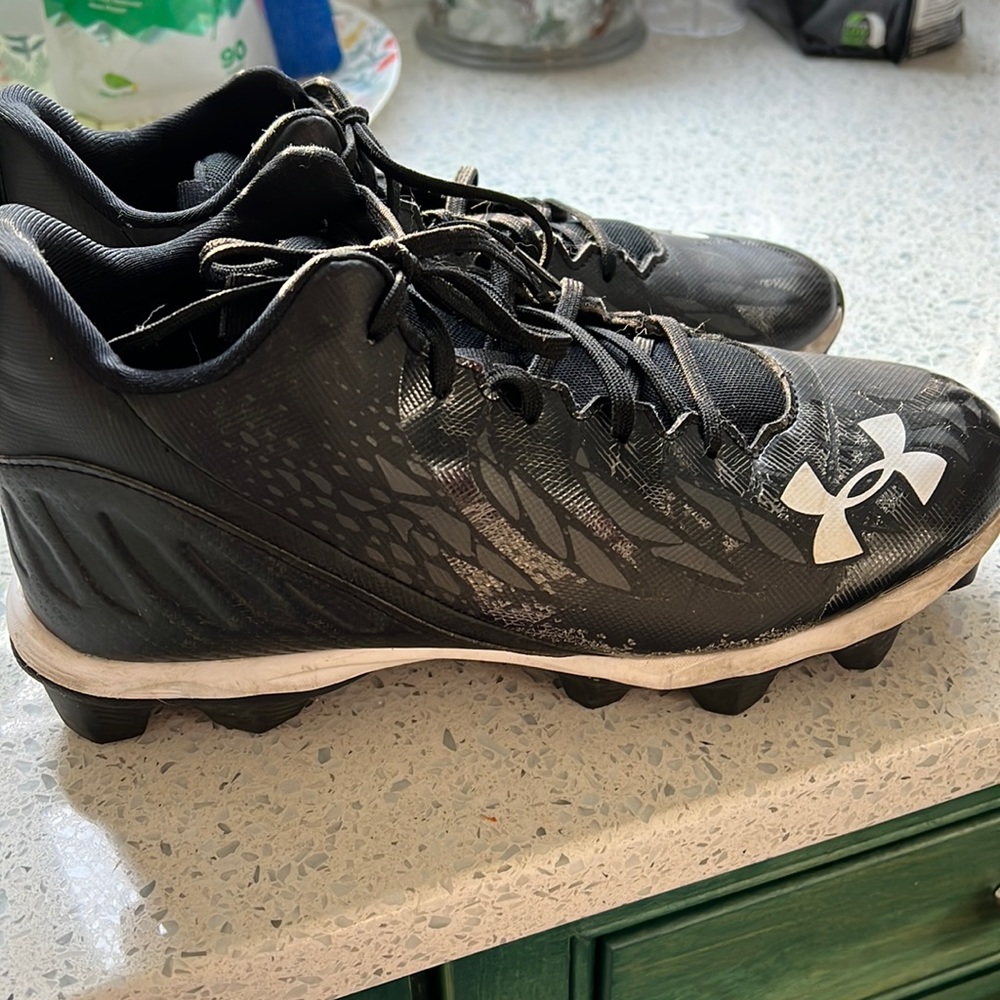 Men’s under armor cleats